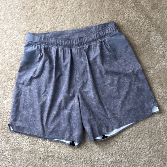 Lululemon surge short no liner 7” x4 pairs  or individual - Picture 4 of 5